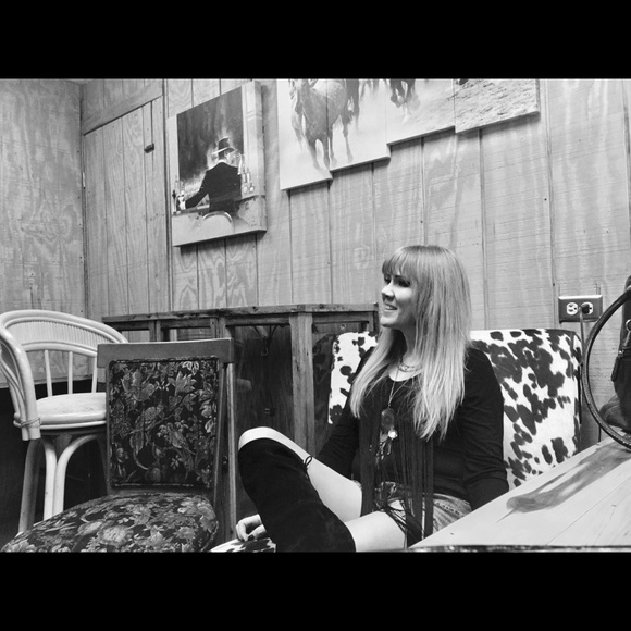 Meet your Posher, Donna - Picture 5 of 5